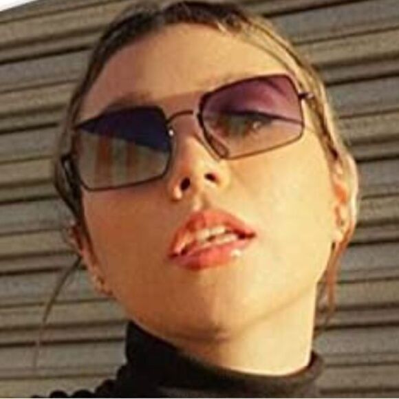 Trendy Thin Rectangle Frame Sunglasses